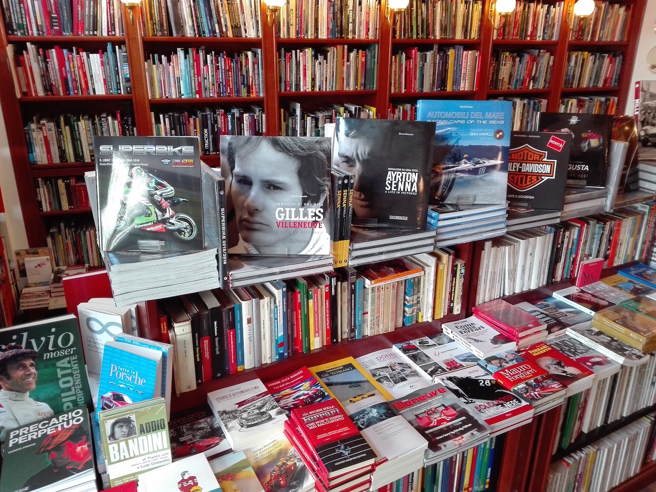 Some of the many books published by Giorgio Nada Editore