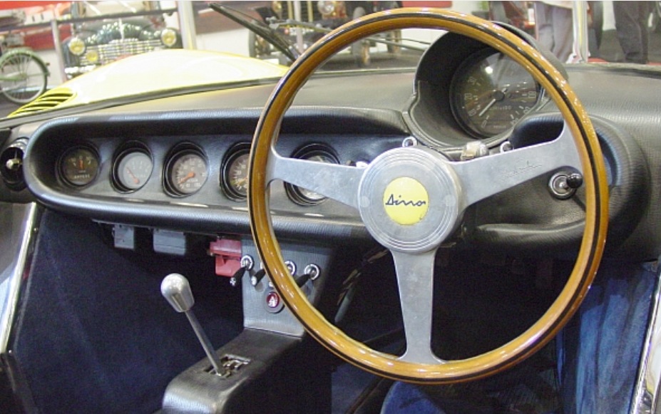 classic-car-dashboard