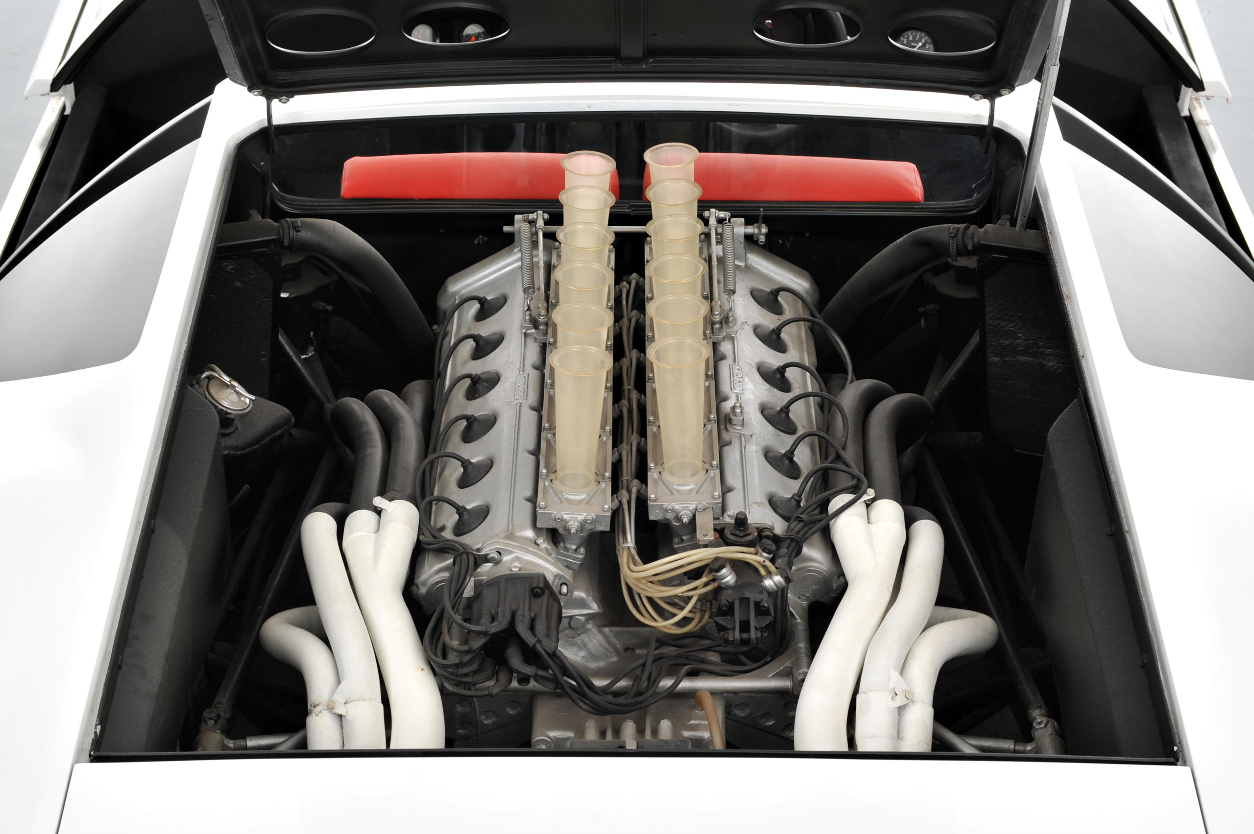 Ferrari-V12-engine